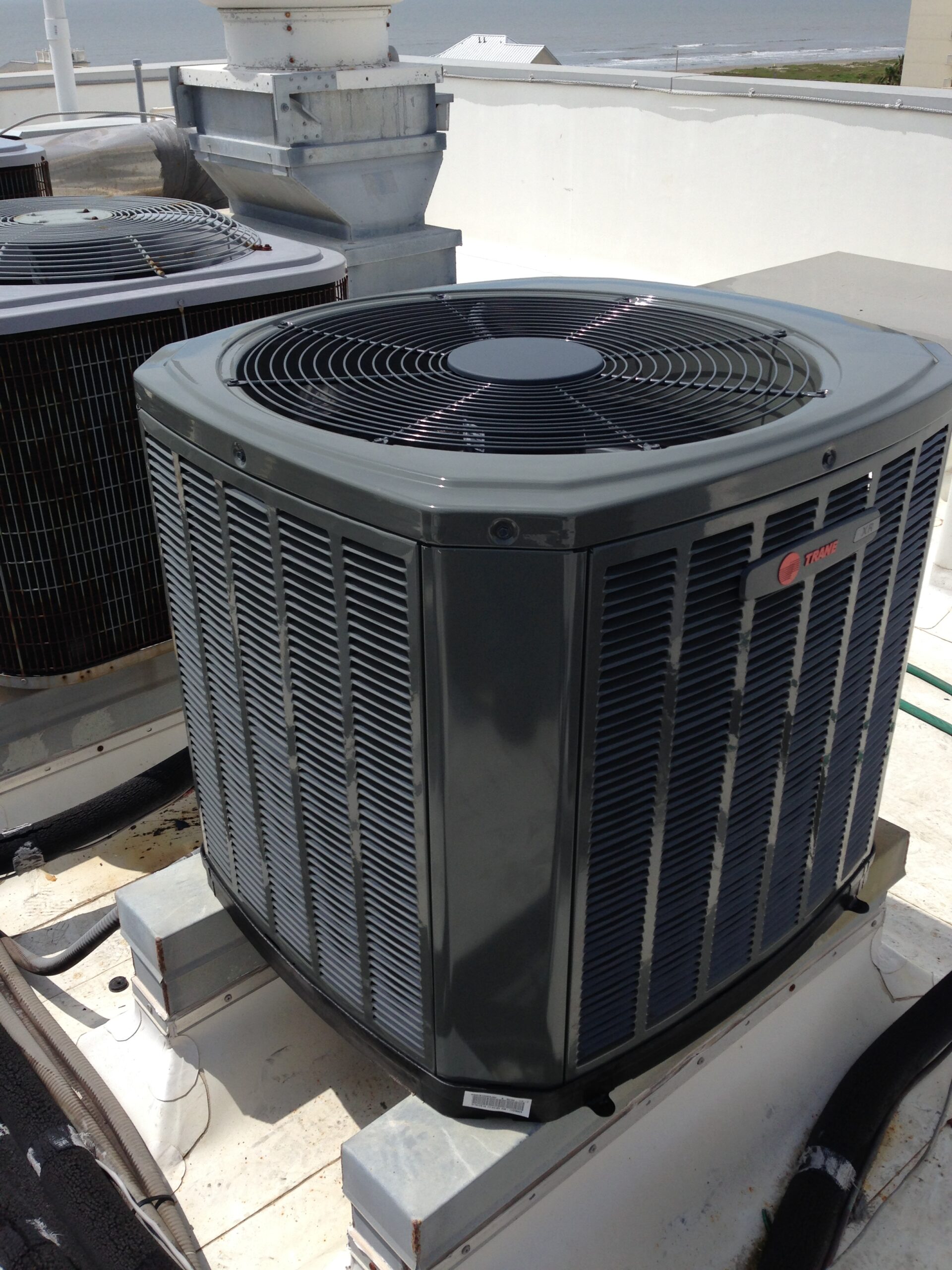 Commercial rooftop Trane Houston